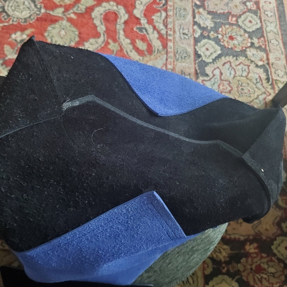 Celine lambskin leather tote.Blue and Black in color. - Picture 15 of 16